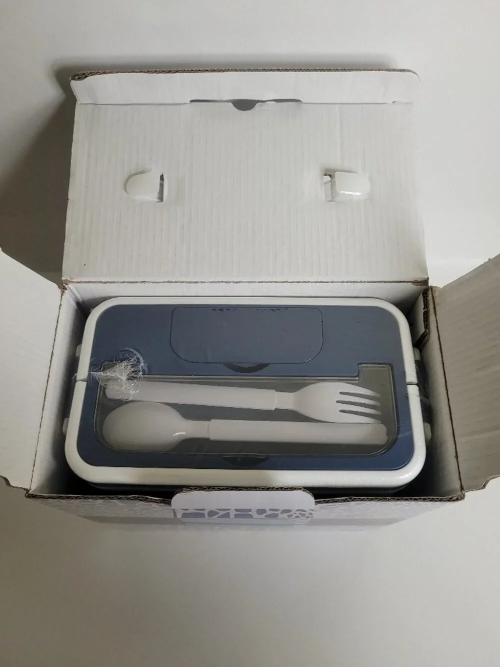 Tommy Bahama container smoke free